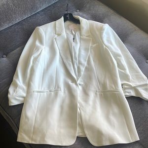 Cinq à Sept
Khloe Ruched Sleeve Blazer